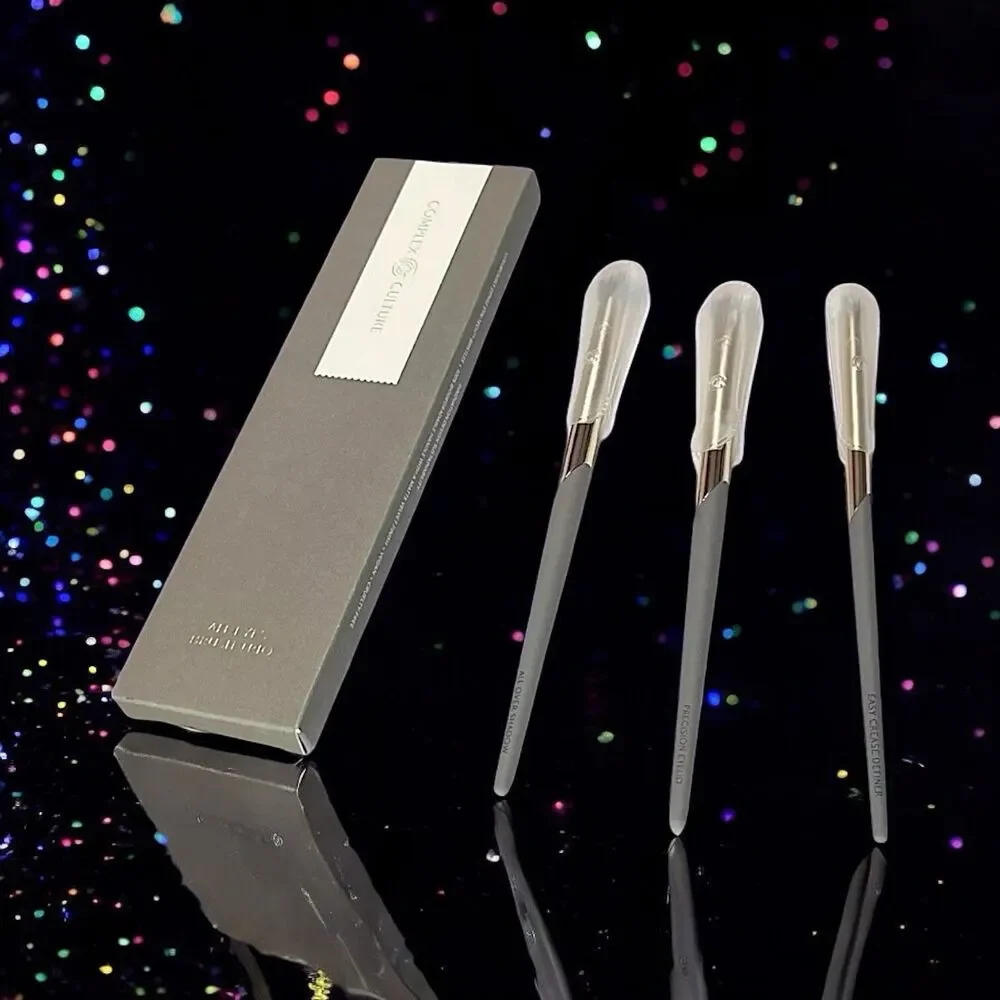 Complex Culture All Eyes Brush Trio EyeShadow Brush Set Of 3 Brushes RV $40 NIB